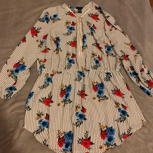 Brand new without tags! Floral 3/4 sleeve top